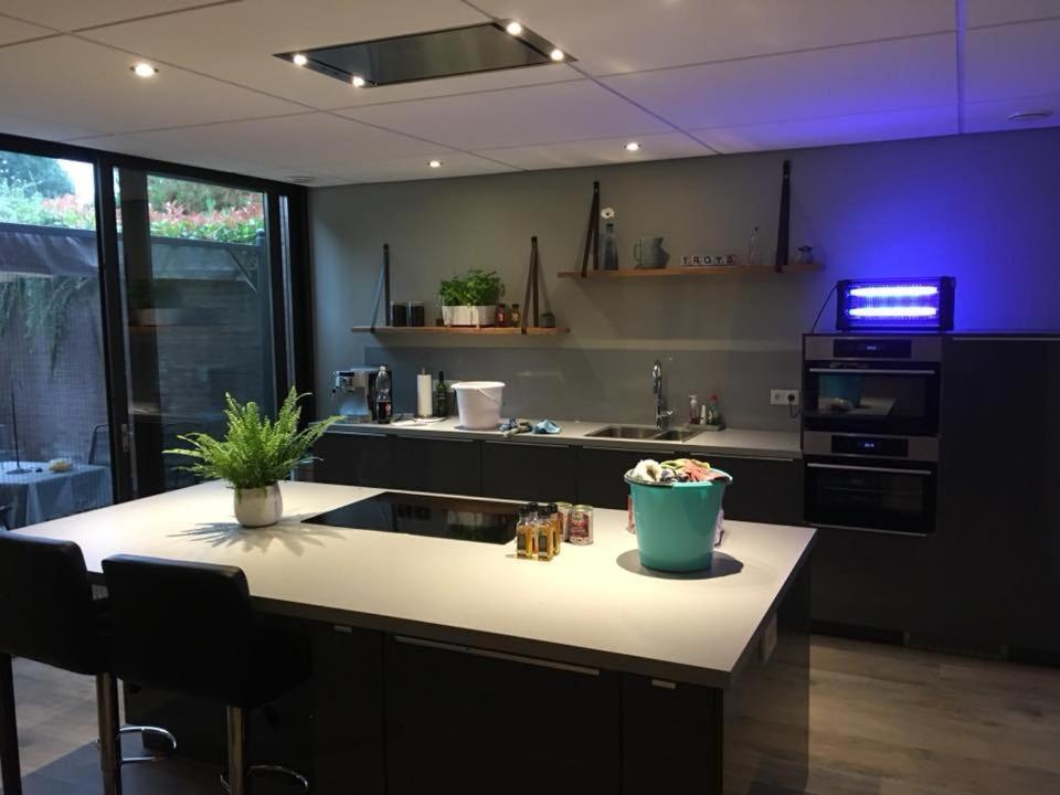 Voormalig Politiebureau Bed & Breakfast Overloon Luaran gambar